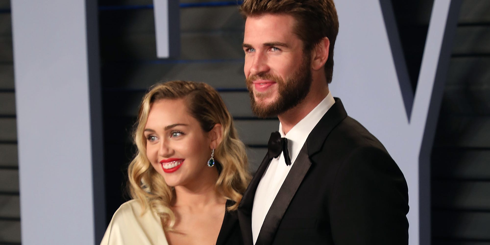 Miley Cyrus ve Liam Hemsworth evlendi Miley Cyrus ve Liam Hemsworth evlendi